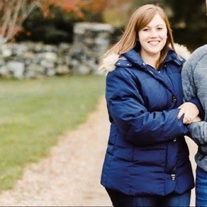 Navy blue Liz Claiborne puffer with fur hood